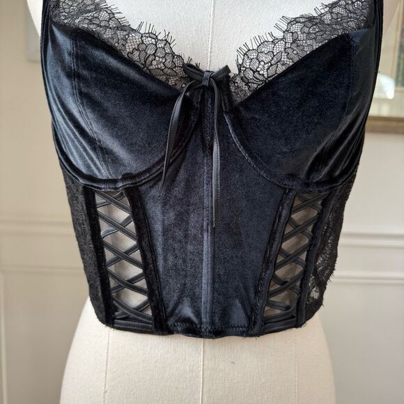 Victoria’s Secret Dream Angels Black Velvet Lace Corset Top $99 L - Picture 4 of 9